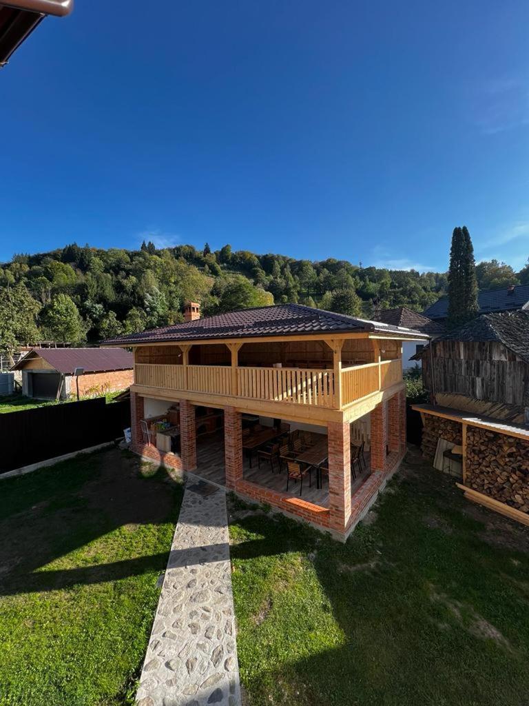 Отель Casa Bujor De Munte Dragoslavele Экстерьер фото